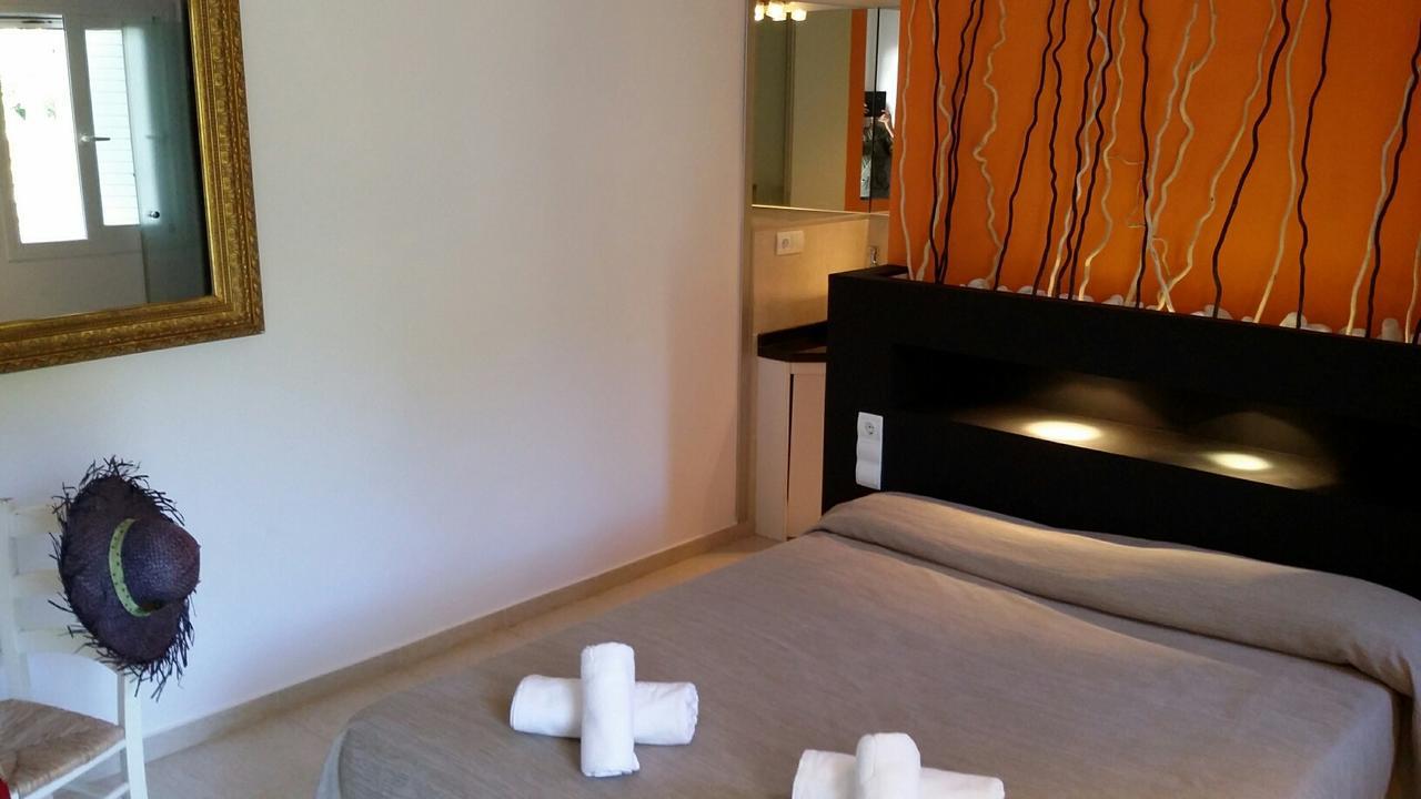 Apartamentos Colomar Santa Eulària des Riu Kültér fotó