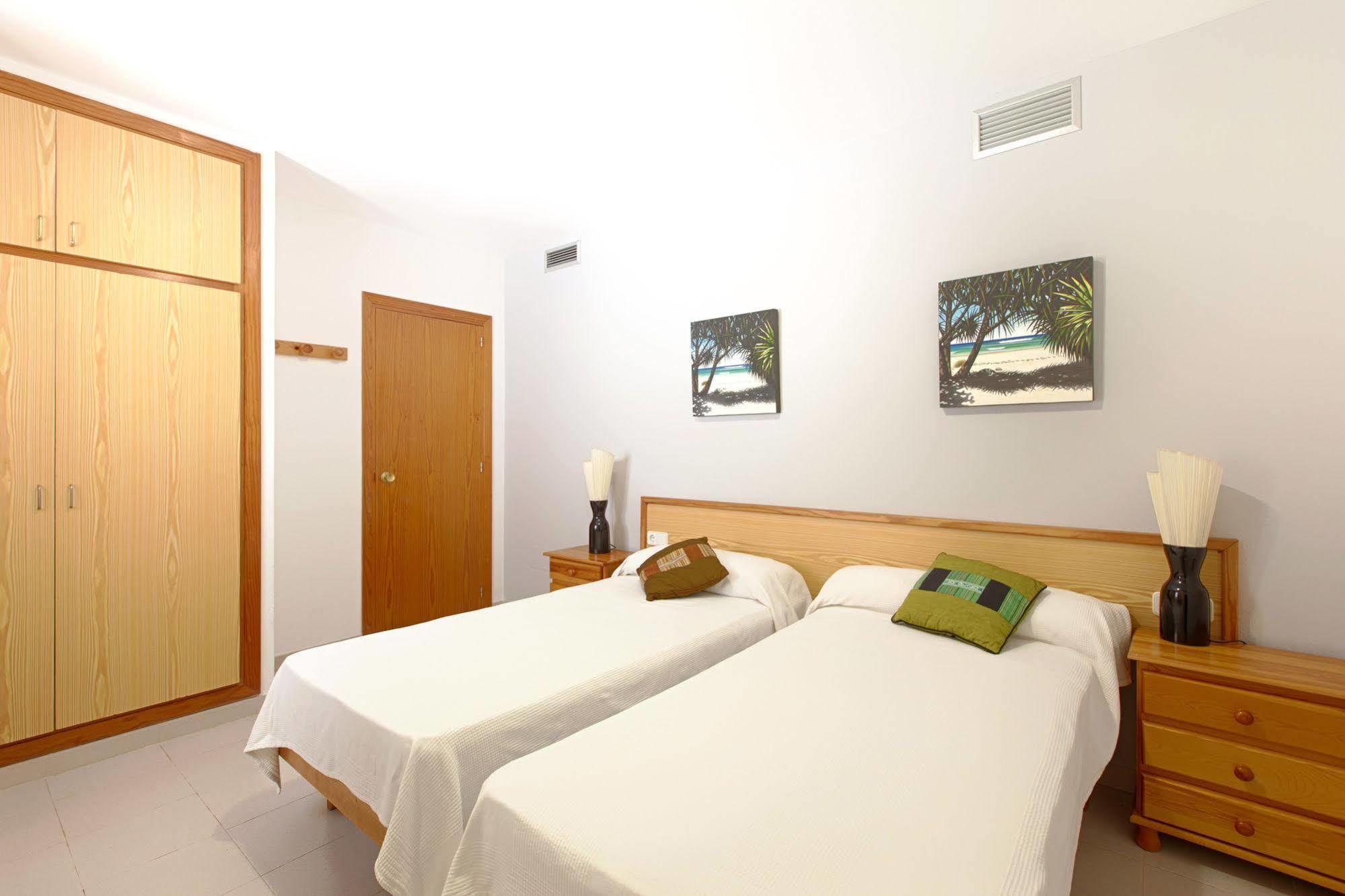 Apartamentos Colomar Santa Eulària des Riu Kültér fotó