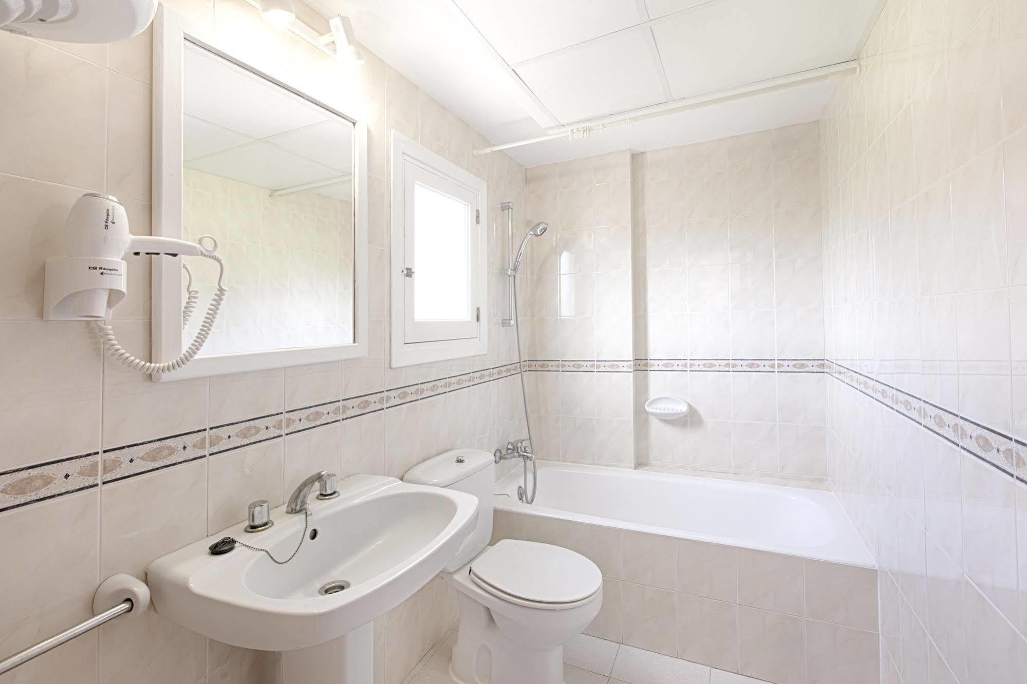 Apartamentos Colomar Santa Eulària des Riu Kültér fotó