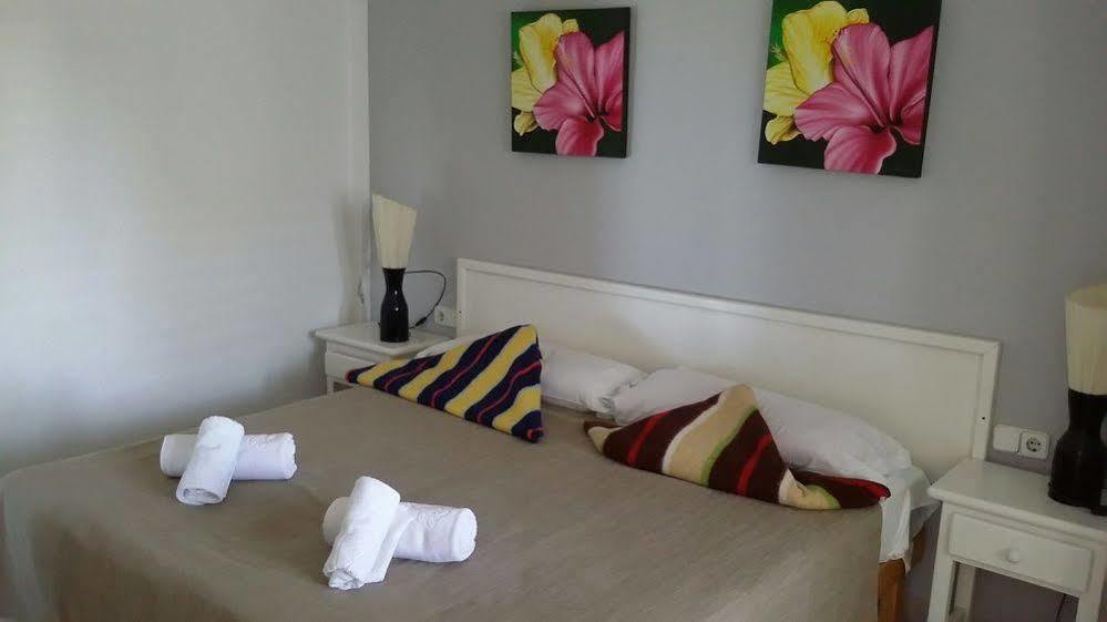 Apartamentos Colomar Santa Eulària des Riu Kültér fotó